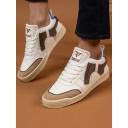 RUN SEVEN Men Colourblocked Lightweight Sneakers