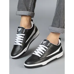 RUN SEVEN Men Textured Lightweight Comfort Insole Lace-Up Sneakers