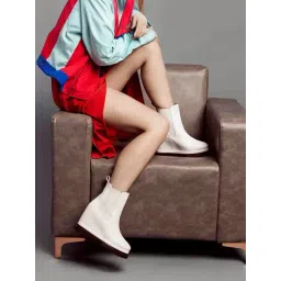 Saint G Women's Veronica White Chelsea Boots