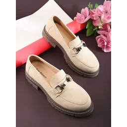 San Frissco Women Slip-On Sneakers