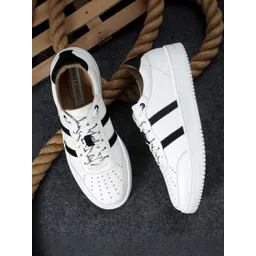 Scott Haiell Men Colourblocked Sneakers