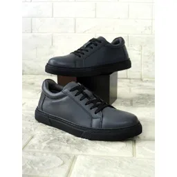 Scott Haiell Women Sneakers