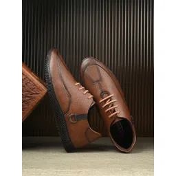 SERVER Men Solid Sneakers