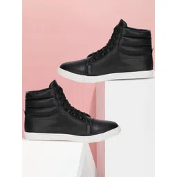 Shoe Island Men Colourblocked Sneakers