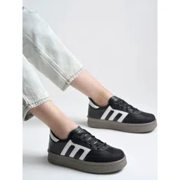 Shoetopia Women Colourblocked Sneakers