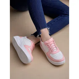 Shoetopia Women Colourblocked Sneakers