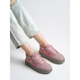 Shoetopia Women Peach Sneakers