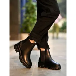 Shoetopia Women's Black Chelsea Boots