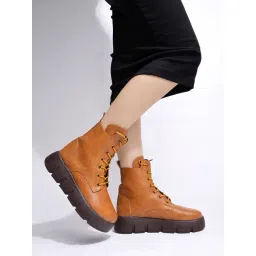 Shoetopia Women's Tan Derby Boots