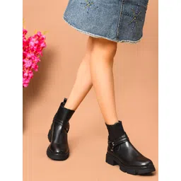 SHUZ TOUCH Women Textured Block-Heeled Chunky Boots