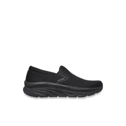 Skechers Men's D'LUX WALKER Black Casual Sneakers