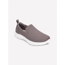 Skechers Summits Women Textured Lightweight Slip-On Sneakers