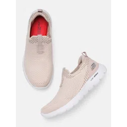 Skechers Women SUMMITS Slip-On Sneakers