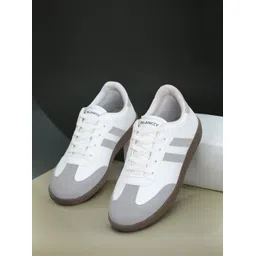 Sneakers For Women