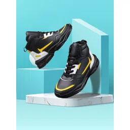 sneakers villa Women Black Sneakers