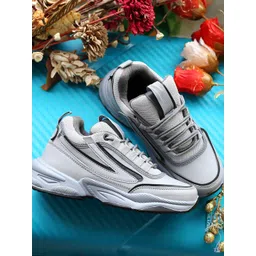 sneakers villa Women Grey Colourblocked Sneakers