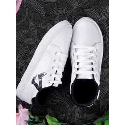 sneakers villa Women Round Toe Comfort Insole Canvas Sneakers