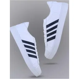 Sparx Men's Off White Casual Sneakers