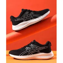 Sports Shoes With Knitted upper