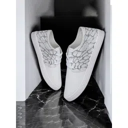 Spotwalk Men Canvas Running Shoes