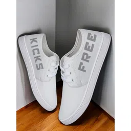 Spotwalk Men Printed Casual Sneakers