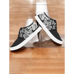 Spotwalk Men Printed Lace-Ups Sneakers