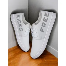 Spotwalk Men Printed Sneakers