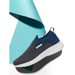 SPRENGE Men Colourblocked Lightweight Slip-On Sneakers