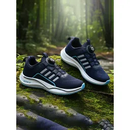 SPRENGE Men Colourblocked Sneakers