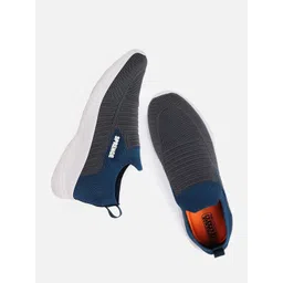 SPRENGE Men Round Toe Comfort Insole Lightweight Textile Slip-On Sneakers