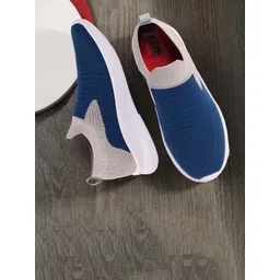 SPRENGE Men Woven Design Sneakers