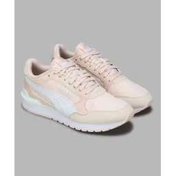 ST Runner v4 NL Casuals For Women