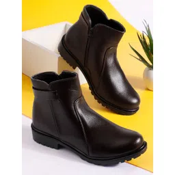 STRASSE PARIS Women Textured Round-Toe Regular Boots