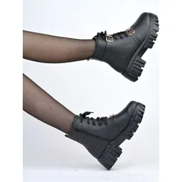 Stylestry Women Mid-Top Chunky Boots