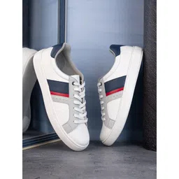 Styli Men Colourblocked Lace Up Sneakers
