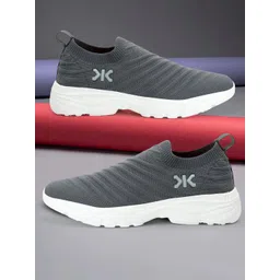 Stylish Comfortable Lightweight Breathable Socks/Elastic Sports Walking Shoes For Men