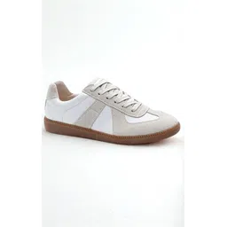 Stylish Premium Quality Casual sneakers For Women. Sneakers For Women