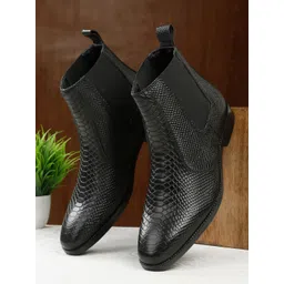 Teakwood Leathers Men Textured Casual Boots