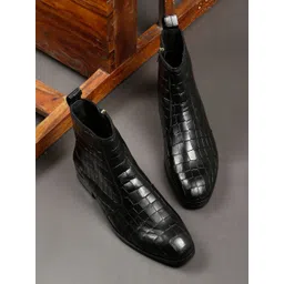 Teakwood Leathers Men Textured Chelsea Boots