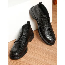 Teakwood Leathers Men Textured Round Toe Lace-Ups Regular Boots