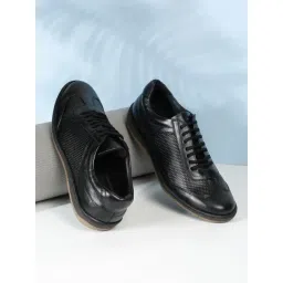 Teakwood Leathers Men's Black Casual Sneakers