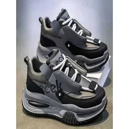 Tejas Men Colourblocked Sneakers