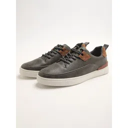 THE BEAR HOUSE Men Textured Sneakers