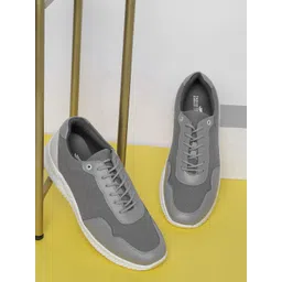 The Indian Garage Co Men Round Toe Colourblocked Lace-Ups Sneakers