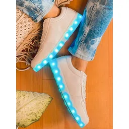 THE QUIRKY NAARI Women Solid LED Round Toe Regular Sneakers