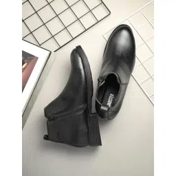 The Roadster Lifestyle Co. Men Black Mid-Top Zip Closure Chelsea Boots