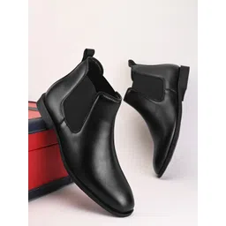 The Roadster Lifestyle Co Men Block-Heeled Chelsea Boot