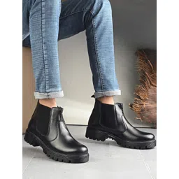 The Roadster Lifestyle Co. Men Block-Heeled Chelsea Boots