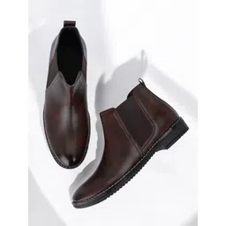 The Roadster Lifestyle Co Men Block-Heeled Chelsea Boots