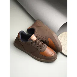 The Roadster Lifestyle Co. Men Brown Round Toe Lightweight Sneakers